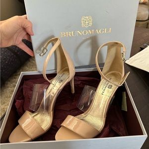 Bruno Magli open toe gold tip heel